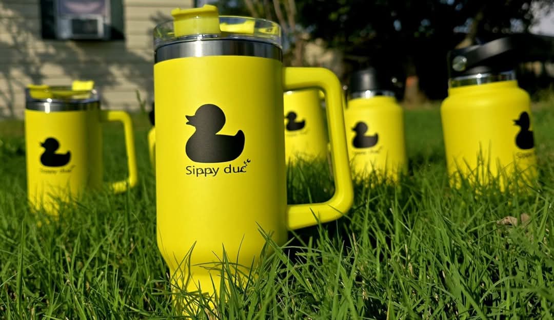Sippy duc🫧 40oz Vacuum Insulated Water Bottle
